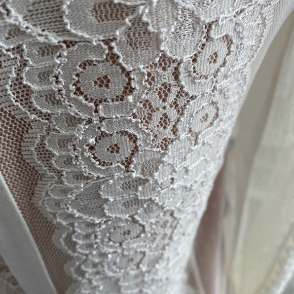 BCBG MaxAzria Addyson Blocked Lace Blouse - Picture 7 of 9